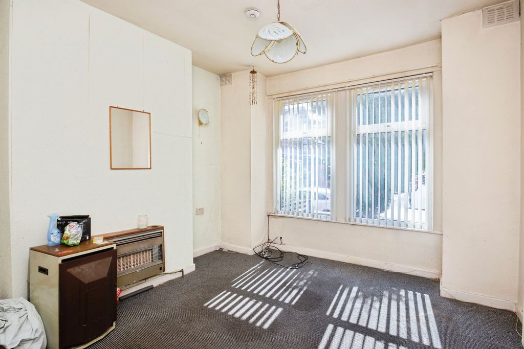 Property photo 2 of 17 Photo