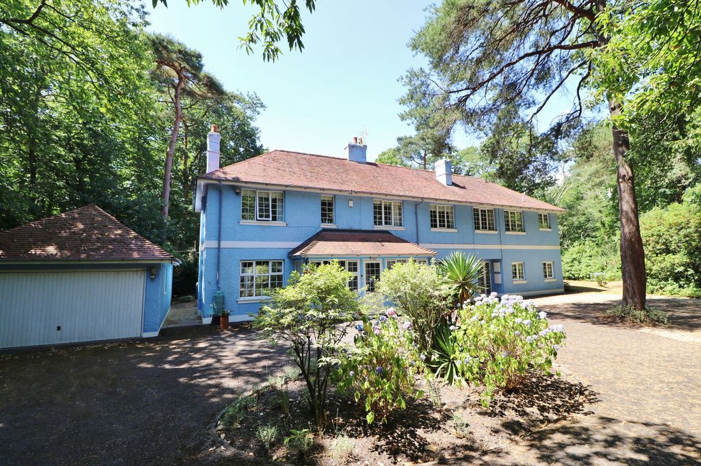 Property photo 1 of 31