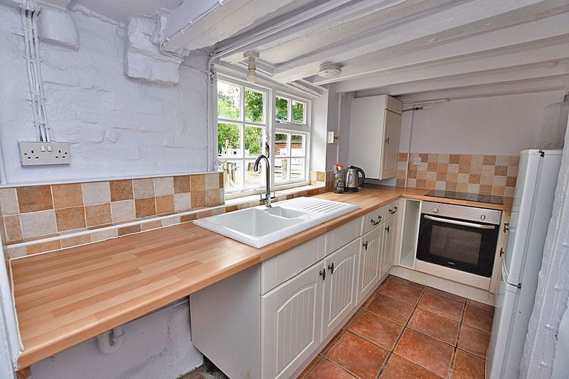 Property photo 2 of 9 Photo 3