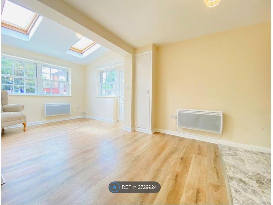 Property photo 1 of 9 Living Room