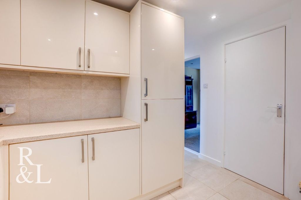 Property photo 3 of 30 7 Coltsfoot (17).Jpg