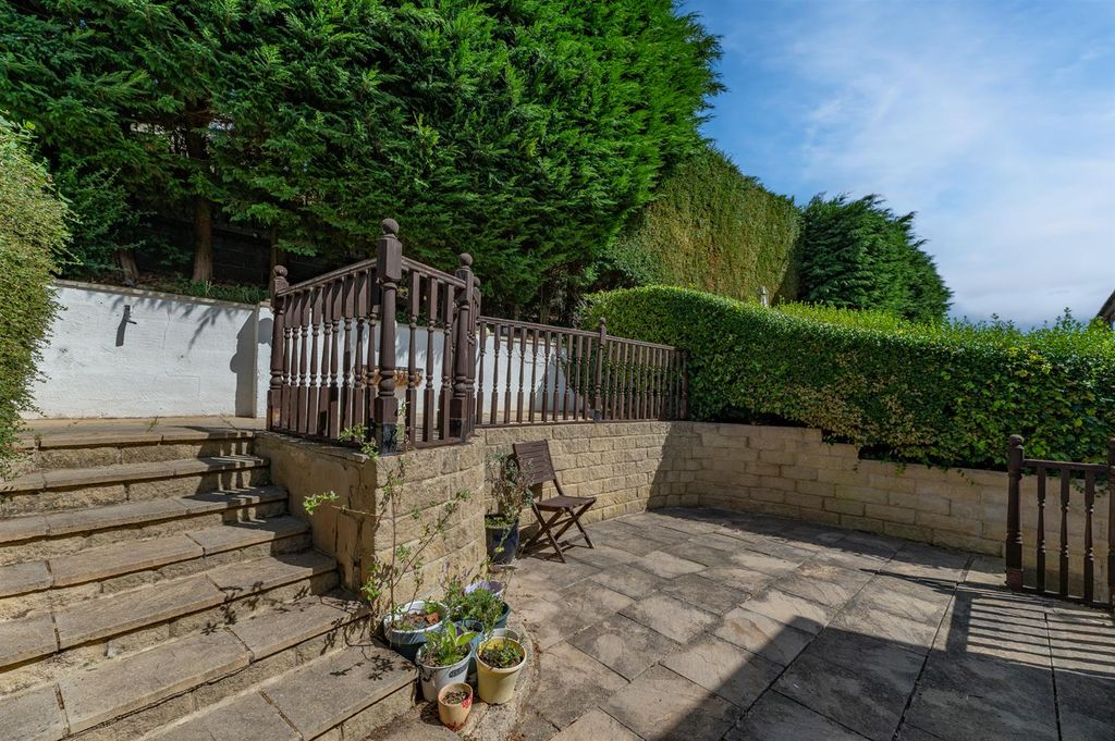 Property photo 2 of 28 Rear Garden