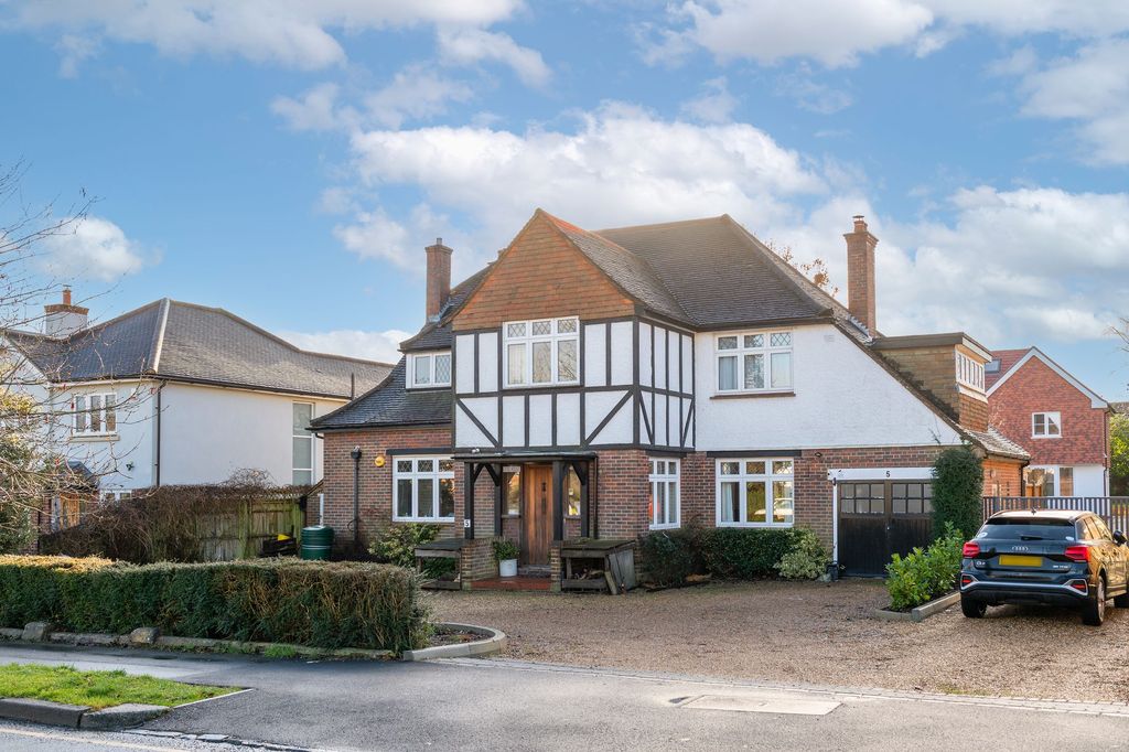 Property photo 1 of 34