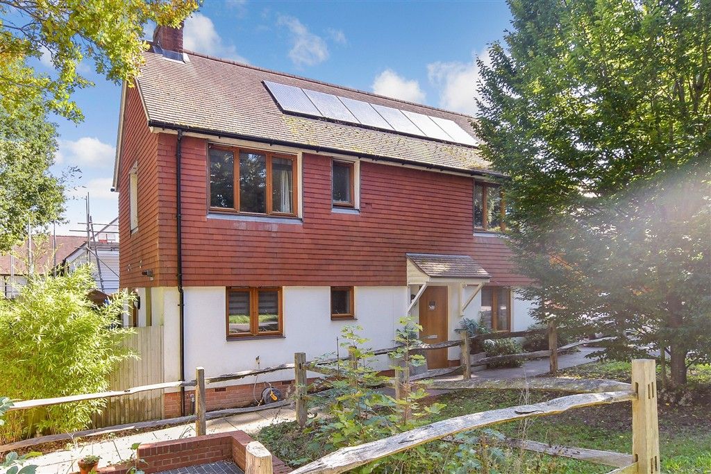 Property photo 3 of 11 External (Web)