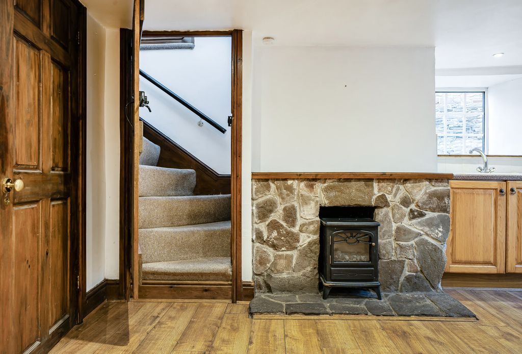 Property photo 2 of 19 1425364-16-69B04E...
