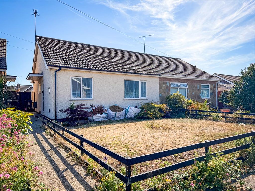 Property photo 1 of 15 Outside - Front