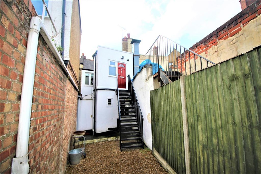 Property photo 1 of 6 4278410