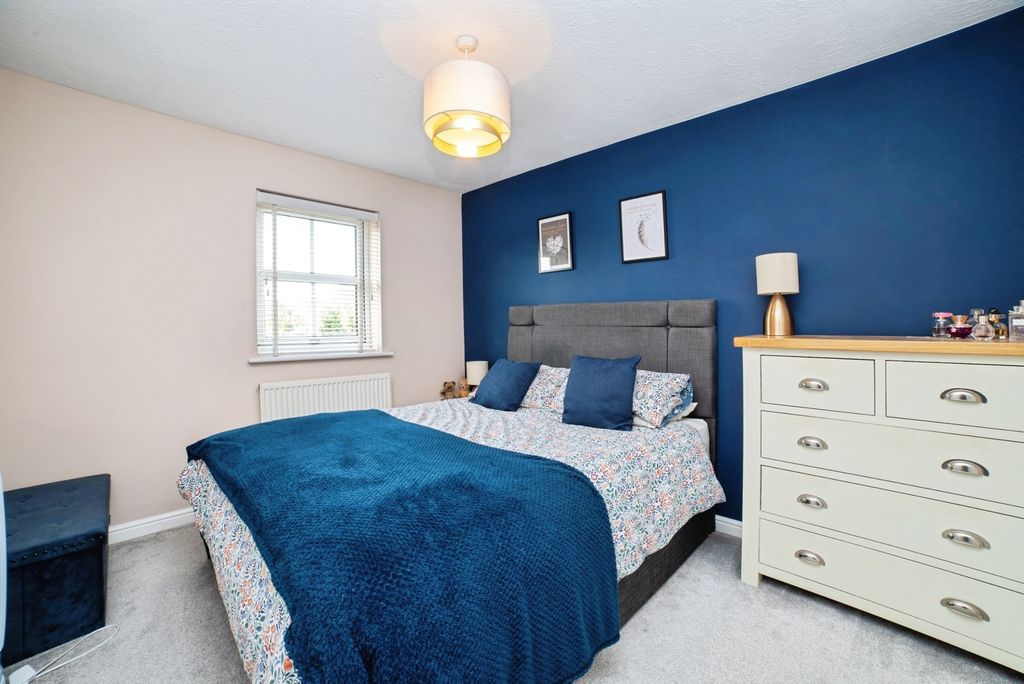 Property photo 3 of 17 Photo