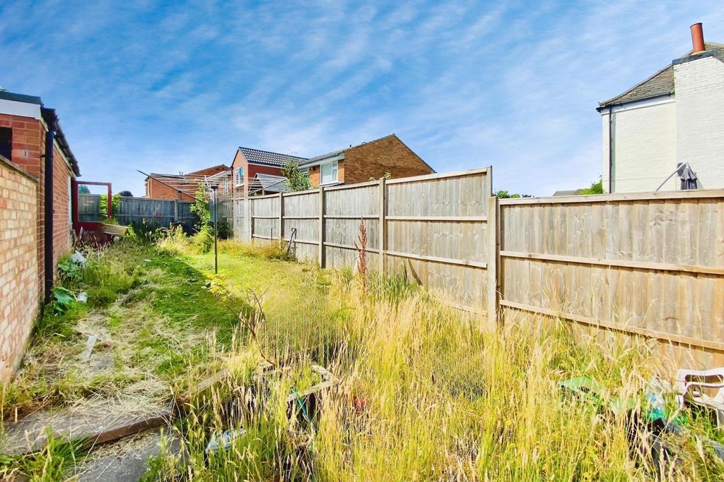 Property photo 3 of 4