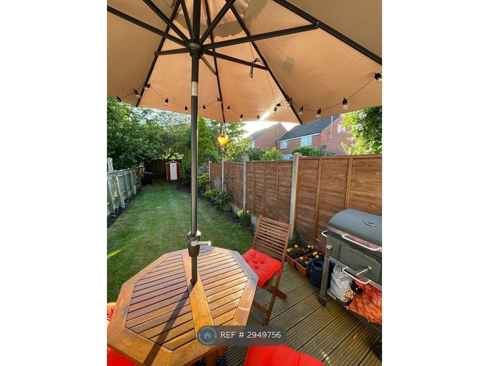 Property photo 3 of 22 Garden And Decking