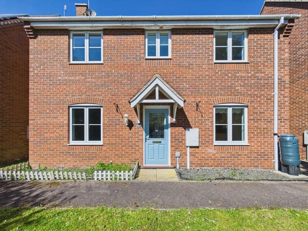 Property photo 1 of 19 Outside