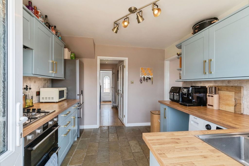 Property photo 3 of 20 Pbox-Img.Jpg