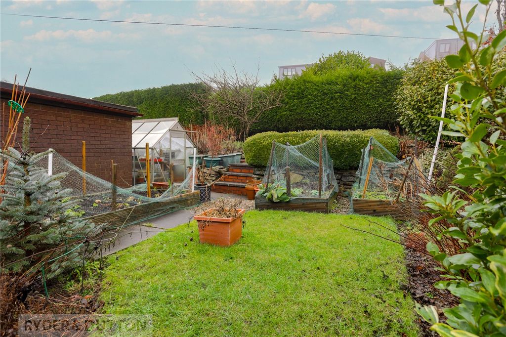 Property photo 2 of 21 Rear Garden