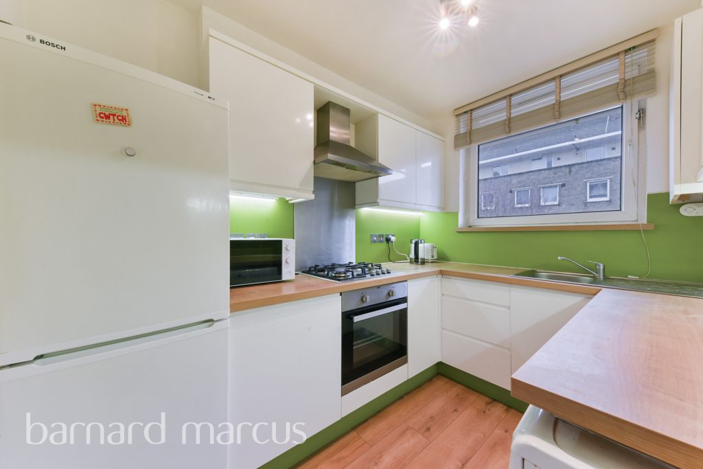 Property photo 2 of 8 Kitchen