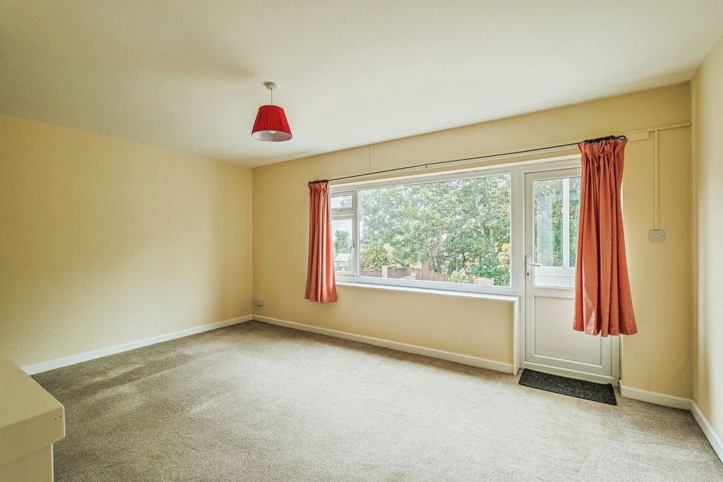 Property photo 3 of 16 Photo