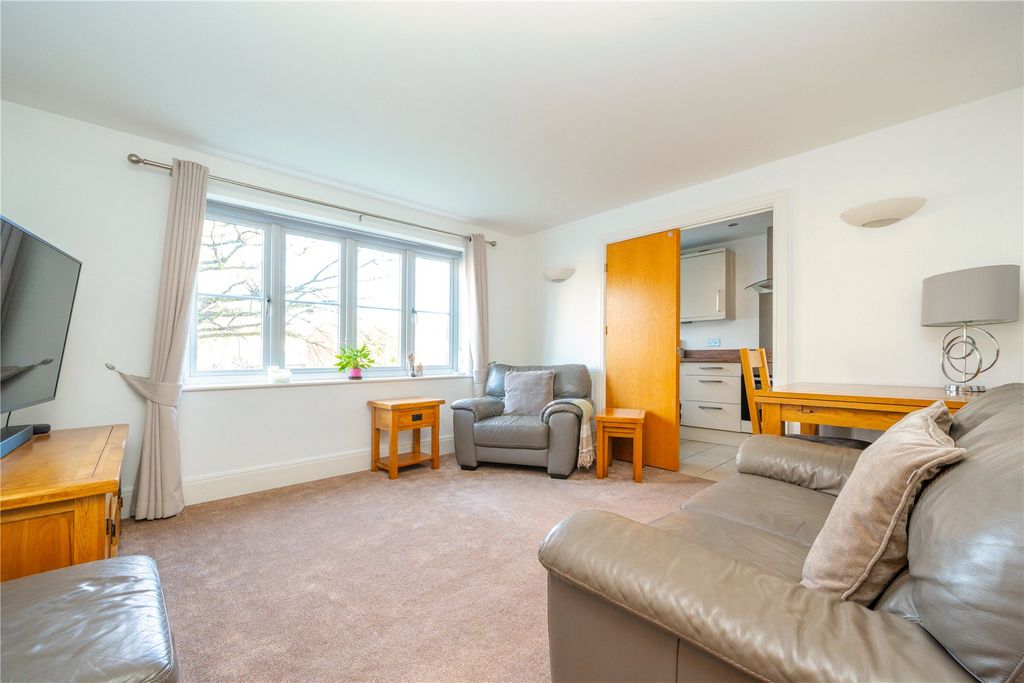 Property photo 3 of 15 Picture No. 01