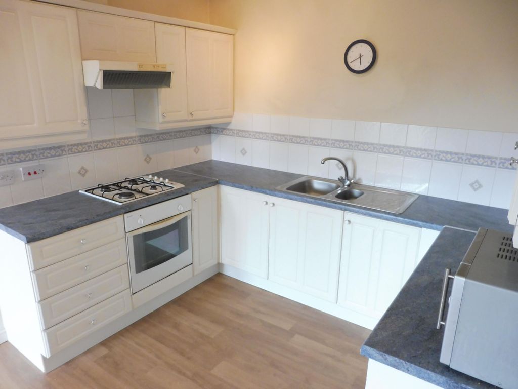 Property photo 2 of 6 Kitchen