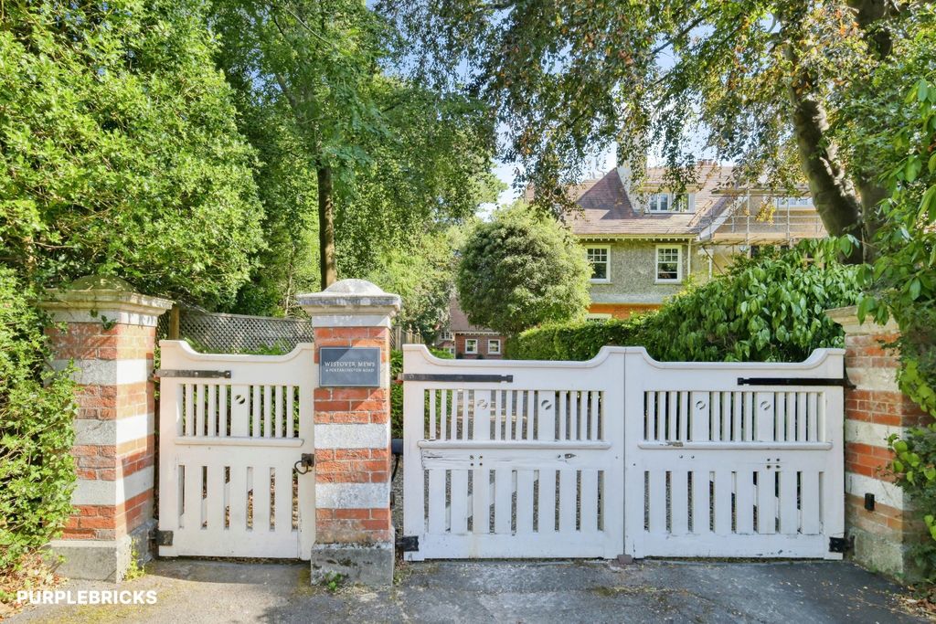 Property photo 2 of 27