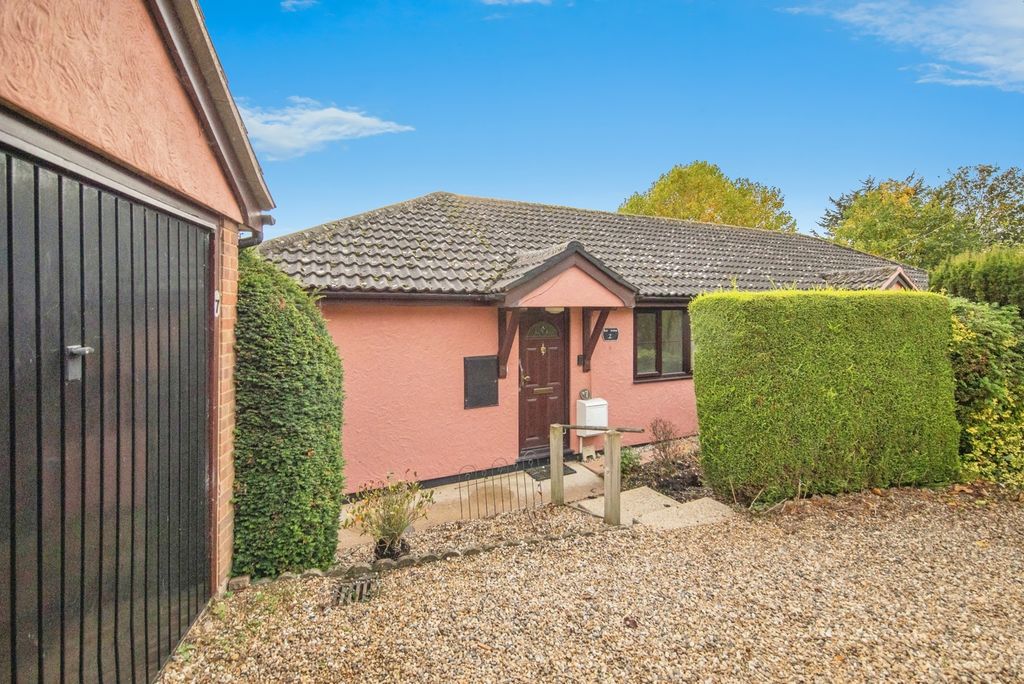 Property photo 3 of 17 Photo