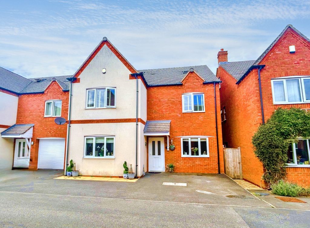 Property photo 1 of 36 4072604