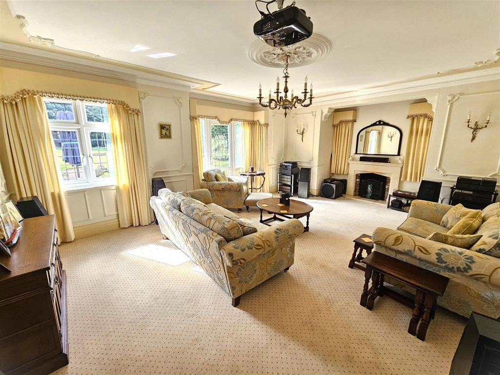 Property photo 2 of 37 Drawing Room.Jpg