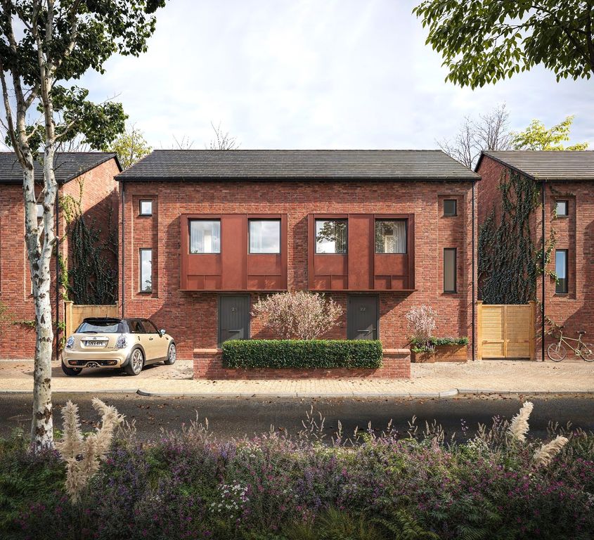 Property photo 1 of 25 Bury Old Road Semi