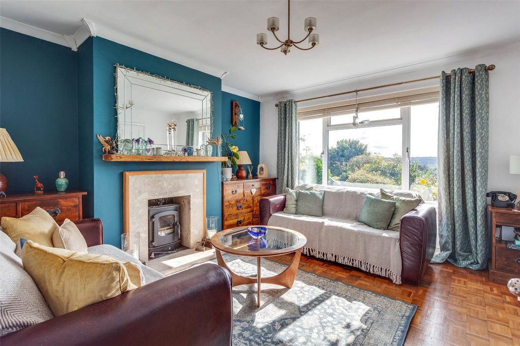 Property photo 2 of 24 Picture No. 33