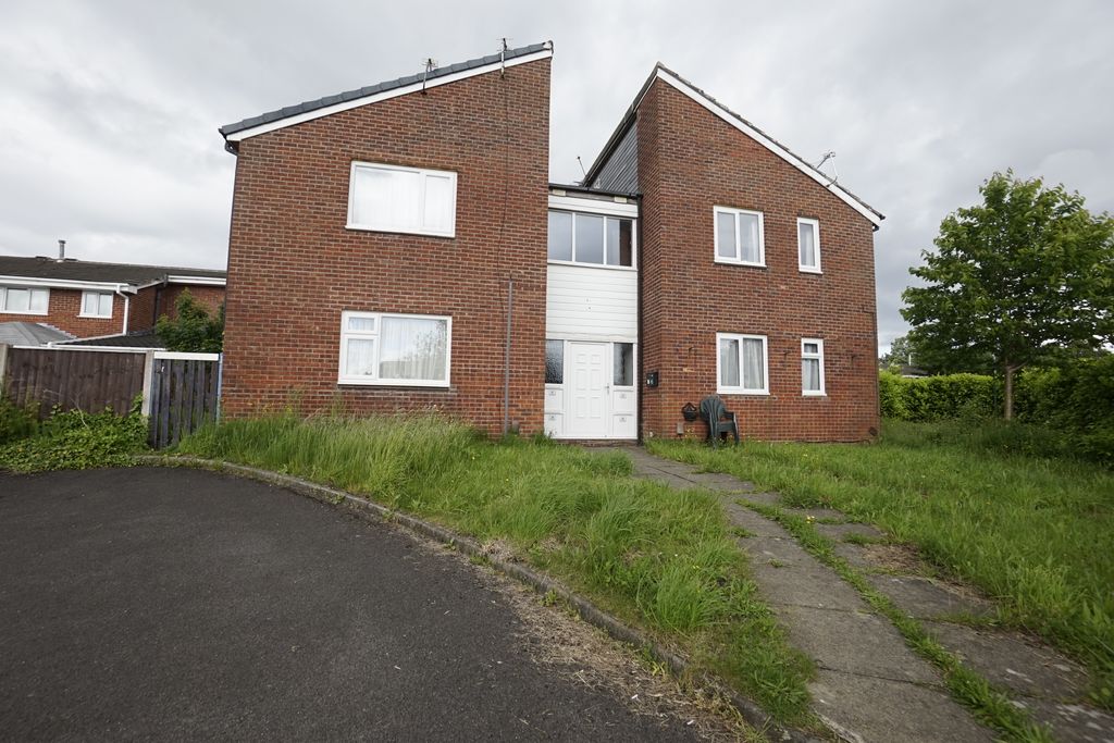 Property photo 1 of 12