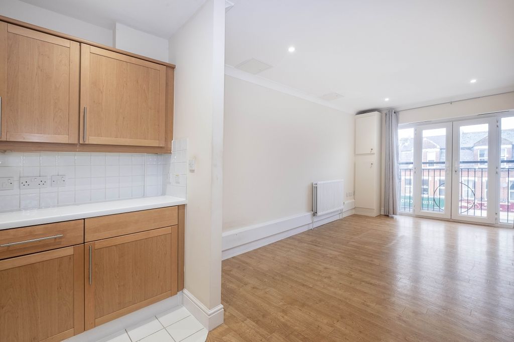 Property photo 2 of 7 Living