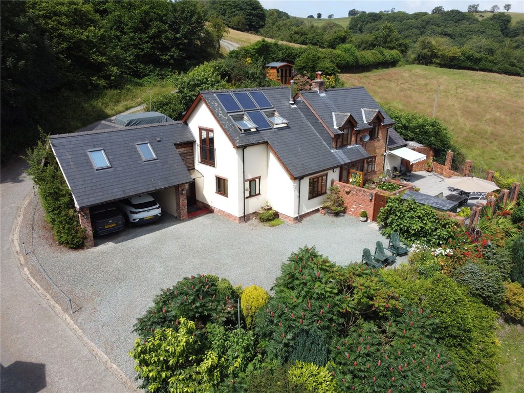 Property photo 3 of 40 Picture No. 46