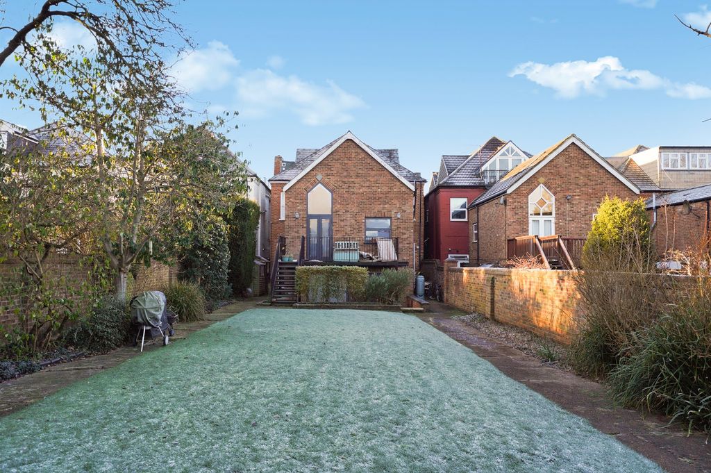 Property photo 3 of 17 Picture No. 34