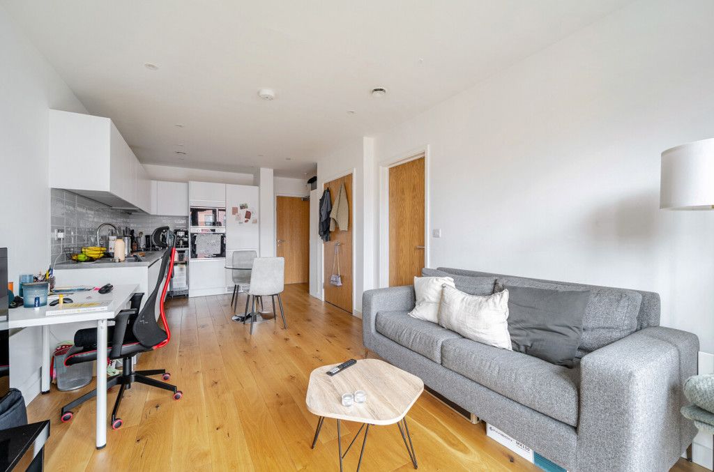 Property photo 2 of 10 1366084-9-68Ecd6d...