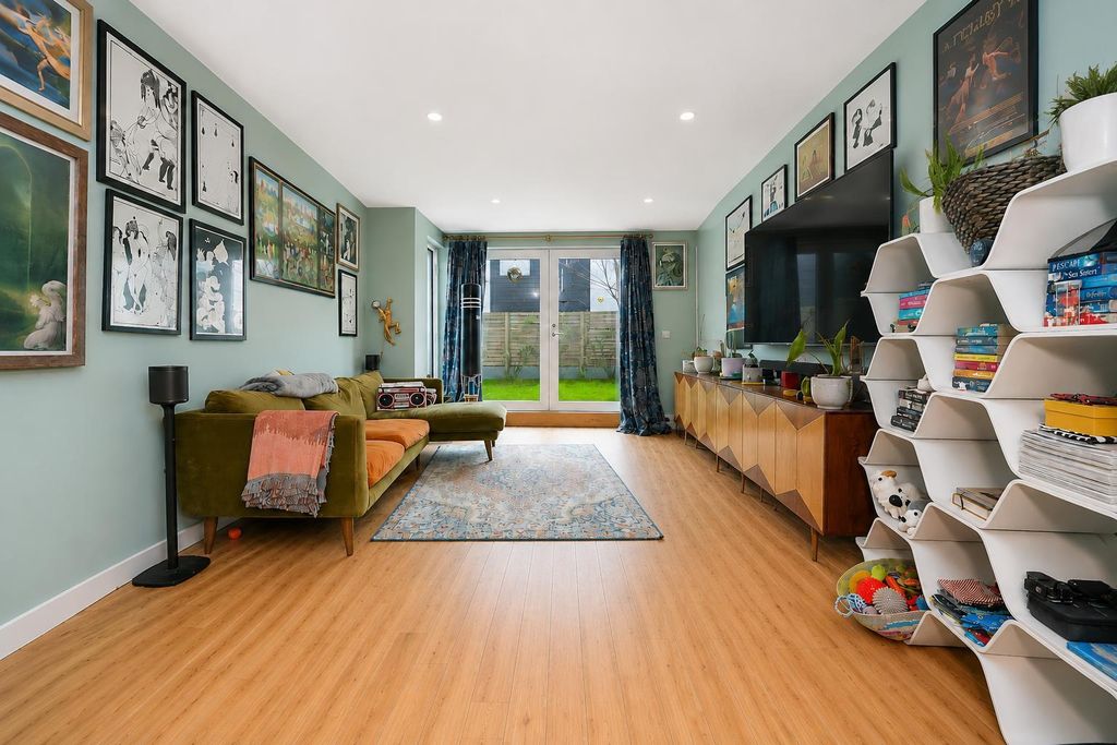 Property photo 1 of 18 1.Png