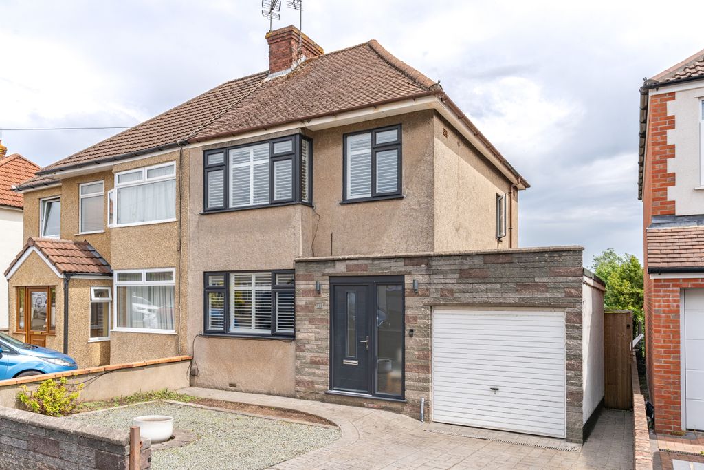 Property photo 3 of 21 3