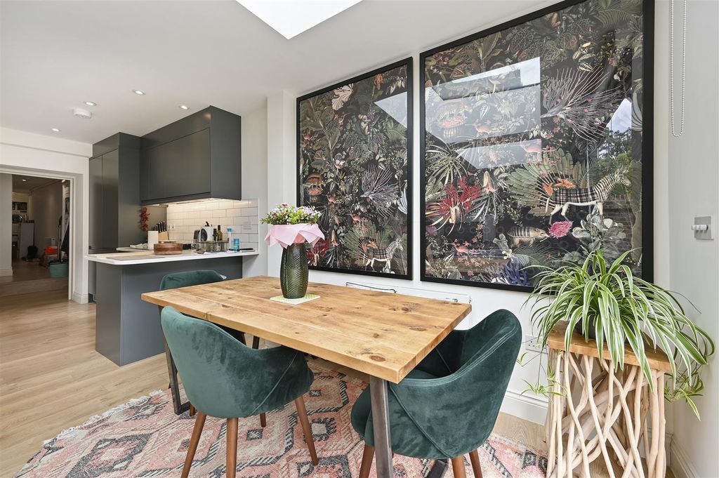 Property photo 2 of 16 Bcfbl -  Loftus Road - Diner2-1.Jpg