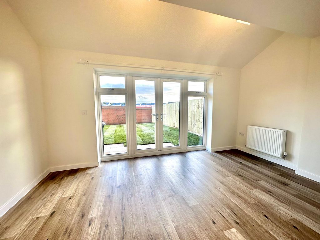 Additional image 4 of 3 bed town house to rentDart Avenue, Topsham, Exeter EX2