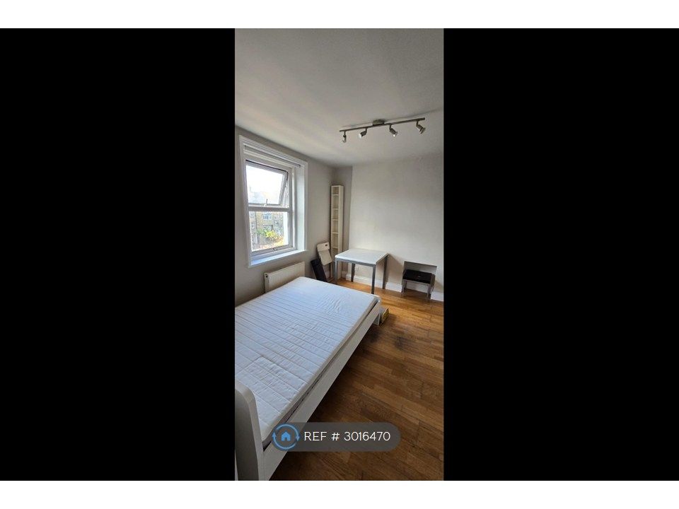 Property photo 1 of 5 Studio
