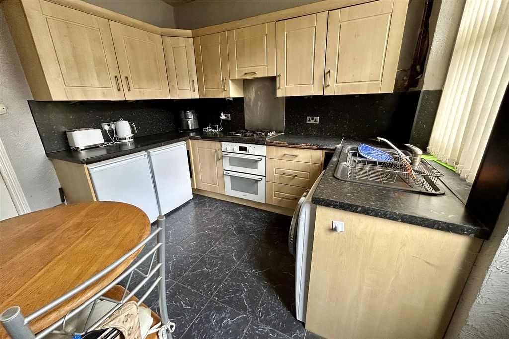 Property photo 3 of 9 Kitchen Diner