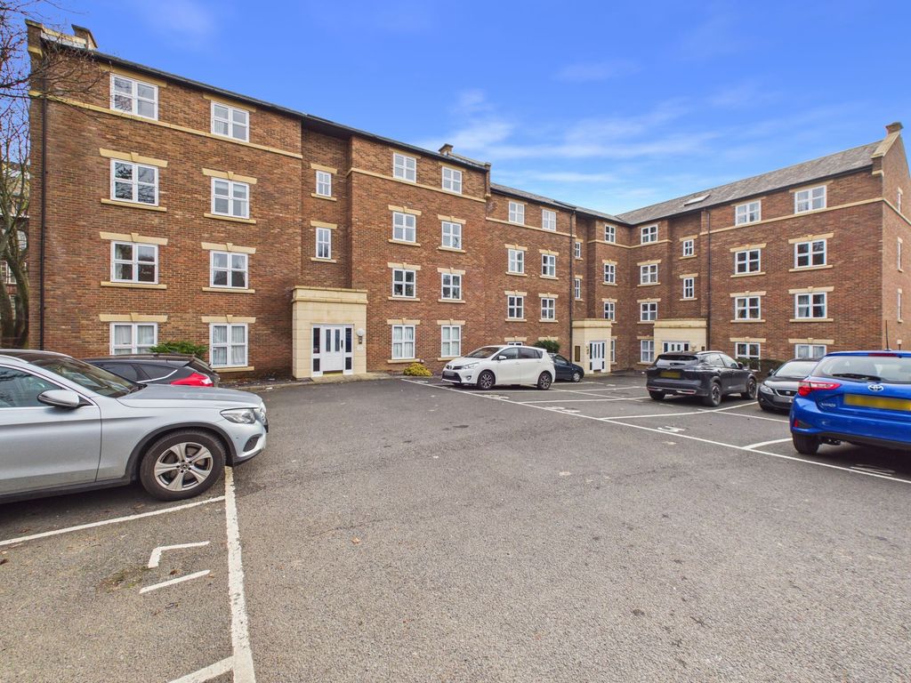 Property photo 1 of 7 External