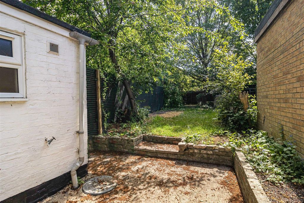 Property photo 2 of 17 22_81150.Jpg