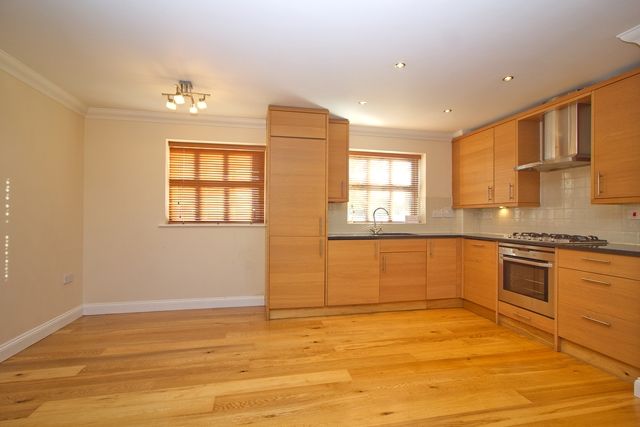 Property photo 2 of 12 Kitchen/Dining Area