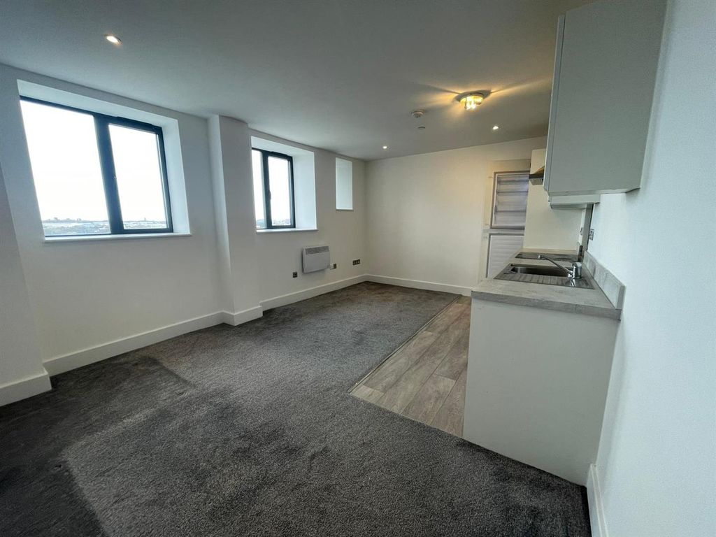 Property photo 3 of 5 Photo-2026-04-10-13-46-09.Jpg