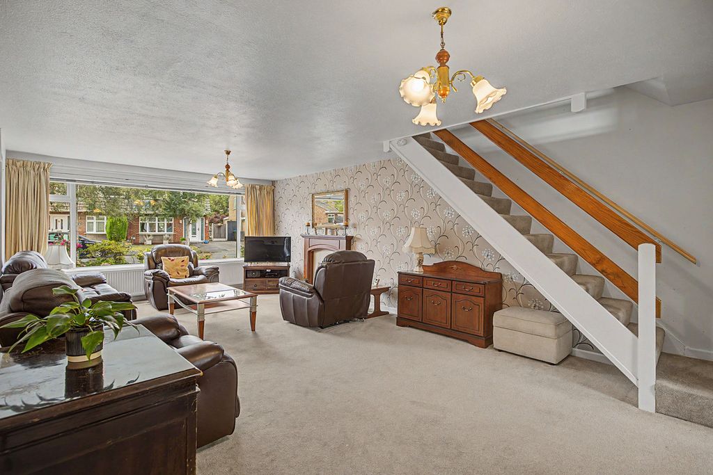 Property photo 2 of 11