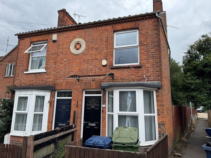 Property photo 1 of 8