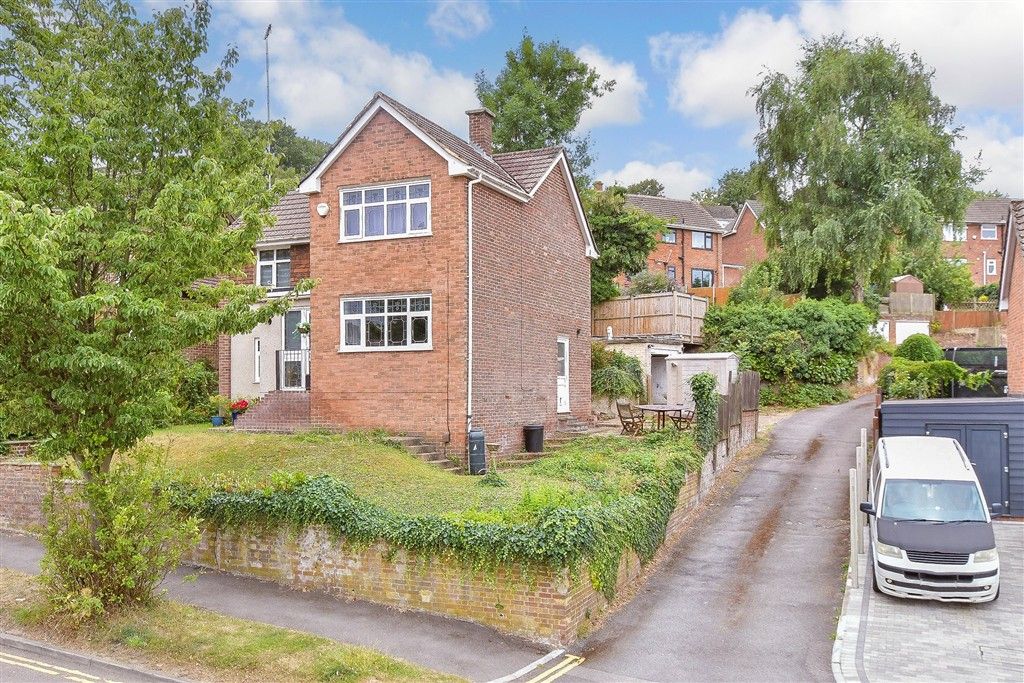 Property photo 1 of 7 External (Brochure)