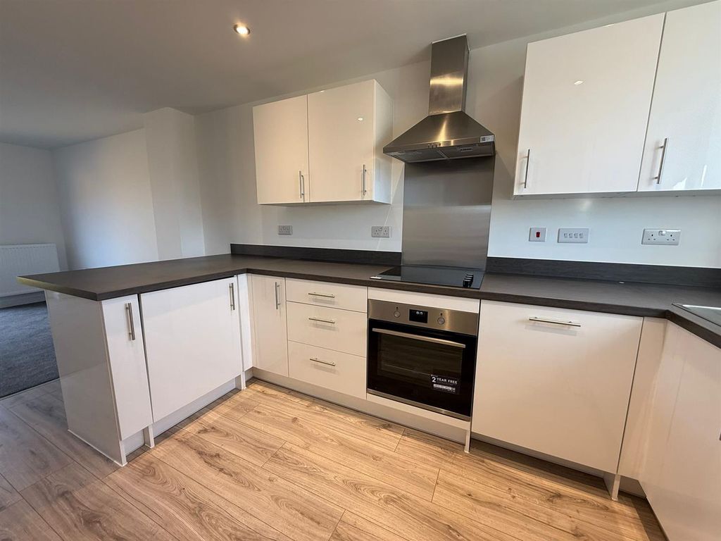 Property photo 3 of 10 851c9292-119c-4Fd8-8A8d-3816331ce60A.Jpg