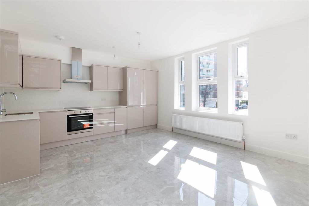 Property photo 1 of 2 Upper Richmond Road 120 F2 Ph9.Jpg