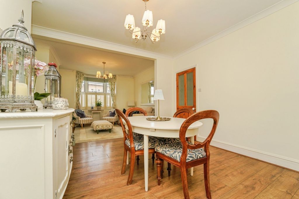 Property photo 3 of 13 Pbox-Img.Jpg