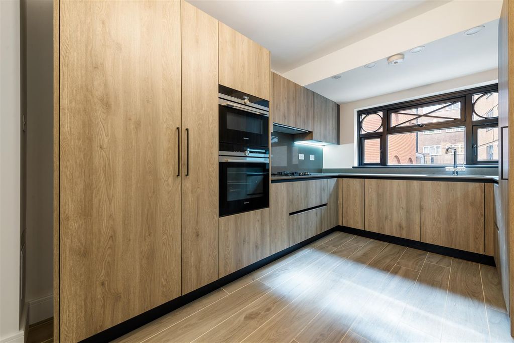 Property photo 3 of 19 Flat 36, Parkwood Point Nw8 7Qq-No Watermark-3.Jpg