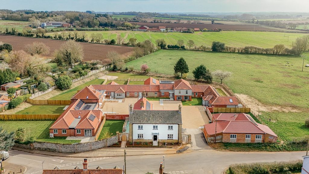 Property photo 3 of 33 4774122